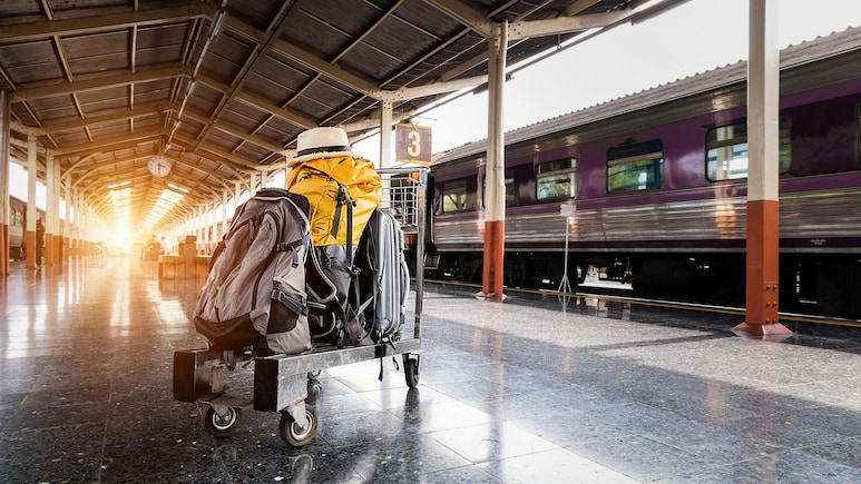 Railway Minister Ashwini Vaishnaw Calls Reports On 'New' Baggage Rules "Fake News"