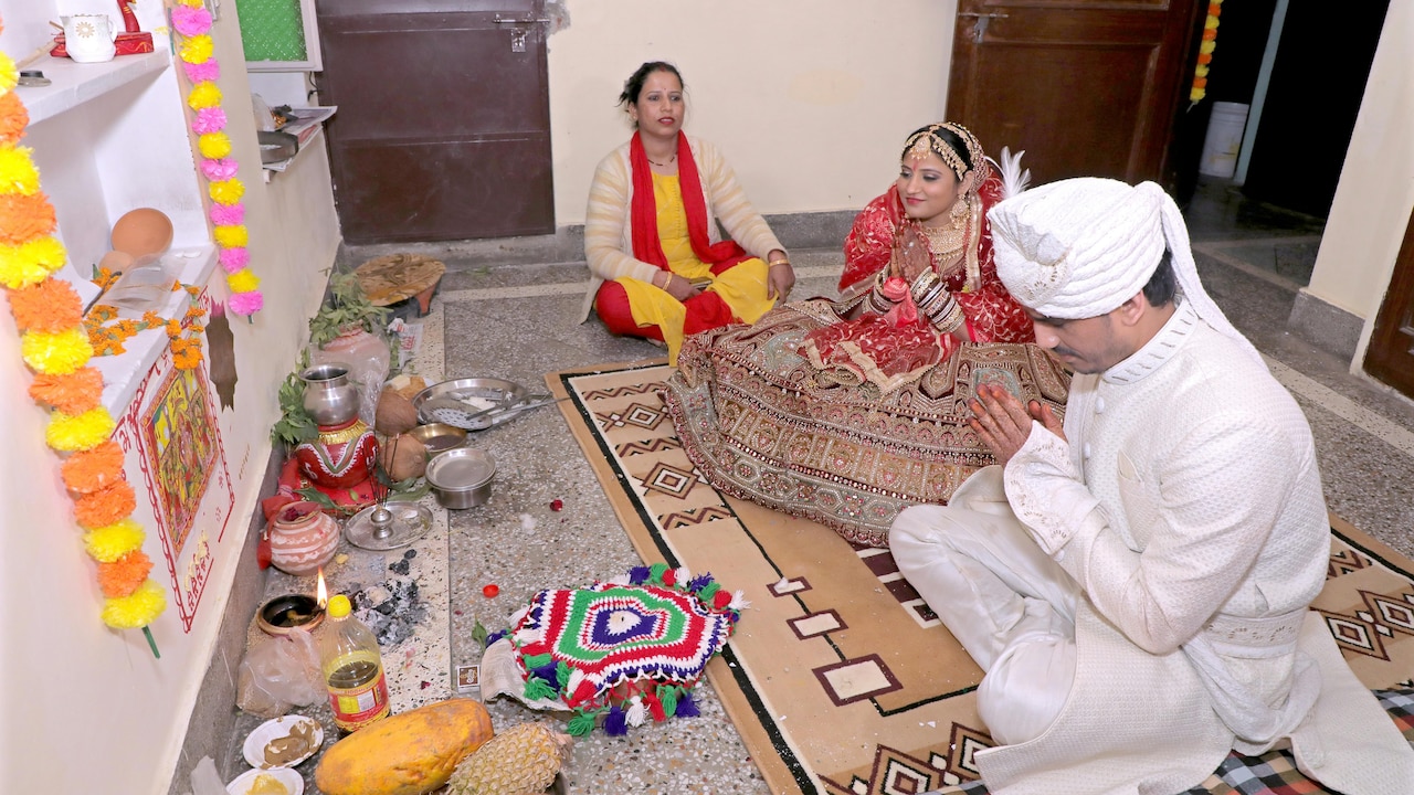 How Can Festive Lights And Diyas Change The Look of Your Puja Space