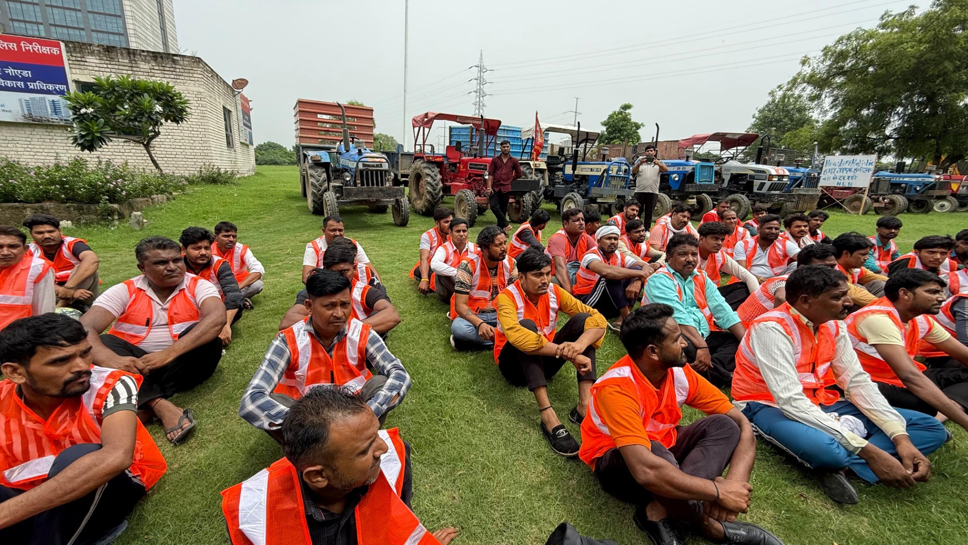 ग्रेटर नोएडा में सफाई व्यवस्था होगी और मजबूत, 10 नई क्यूआरटी टीमें तैनात