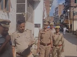 मुख्तार अंसारी की पत्नी पर कस रहा शिकंजा, पुलिस ने घर पर दी दबिश, नोटिस किया चस्पा मुख्तार अंसारी की पत्नी पर कस रहा शिकंजा, पुलिस ने घर पर दी दबिश, नोटिस किया चस्पा