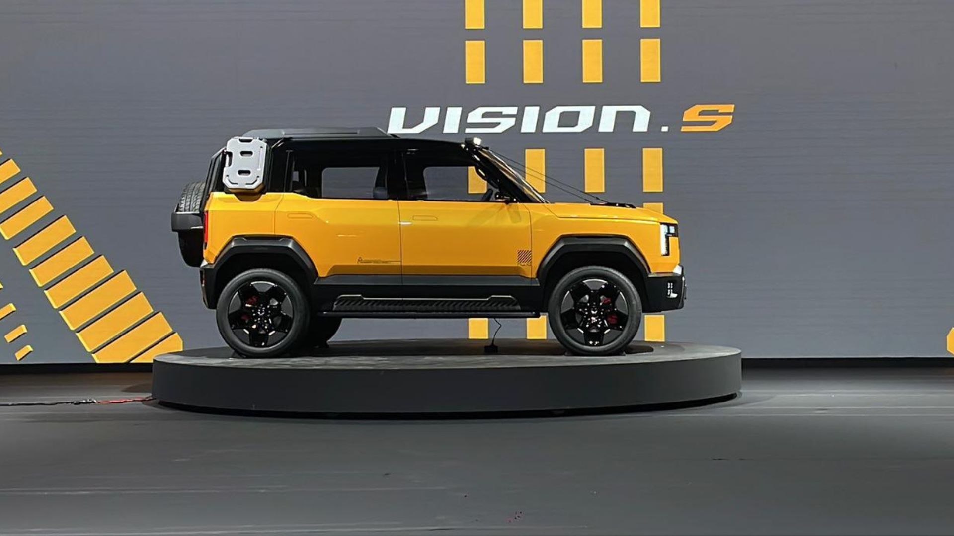 Mahindra vision s is also based on the nu.iq platform of the brand Mahindra vision s is also based on the nu.iq platform of the brand