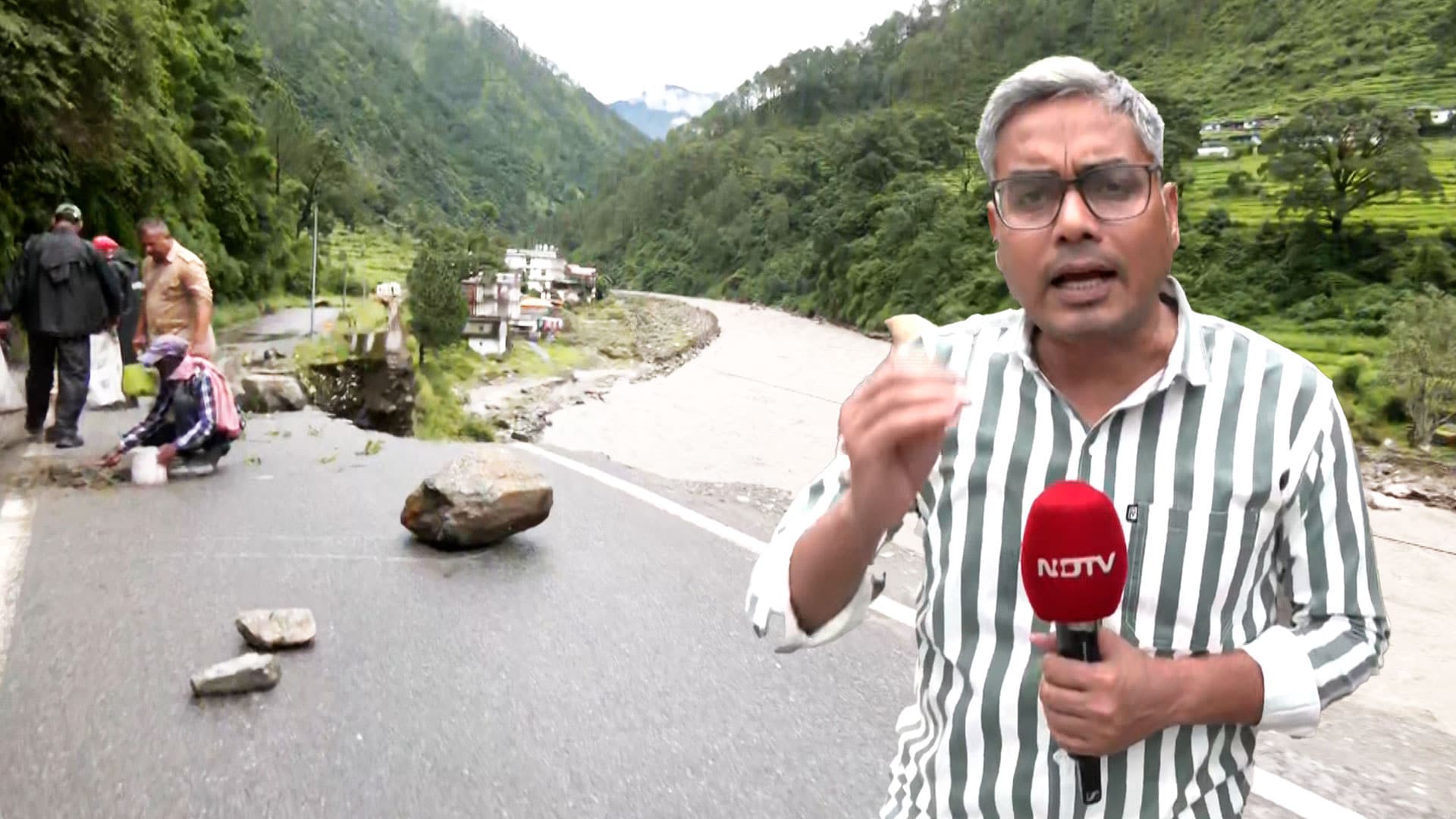 Video : Uttarakhand Flash Floods: Rescue Hindered By Landslides And Bad Weather