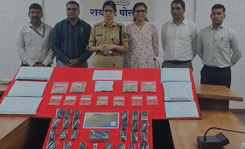 एक महीने में 61 लाख कॉल और 6175 सिम कार्ड का इस्‍तेमाल... डिजिटल अरेस्‍ट से लूटने वाले गैंग का भंडाफोड़