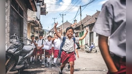 Mumbai School Holiday : मुंबईतील शाळा-कॉलेजांना सुट्टी जाहीर; कार्यालयांनाही मिळणार का?