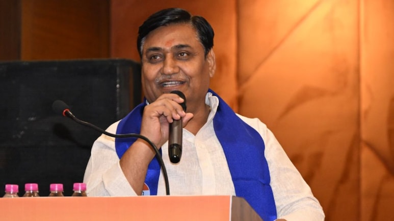 Rajasthan Politics: सात घरों के कुलदीपक बुझ गए, यहां सर्कस चल रहा... झालावाड़ हादसे पर डोटासरा ने दागे सवाल Rajasthan Politics: सात घरों के कुलदीपक बुझ गए, यहां सर्कस चल रहा... झालावाड़ हादसे पर डोटासरा ने दागे सवाल