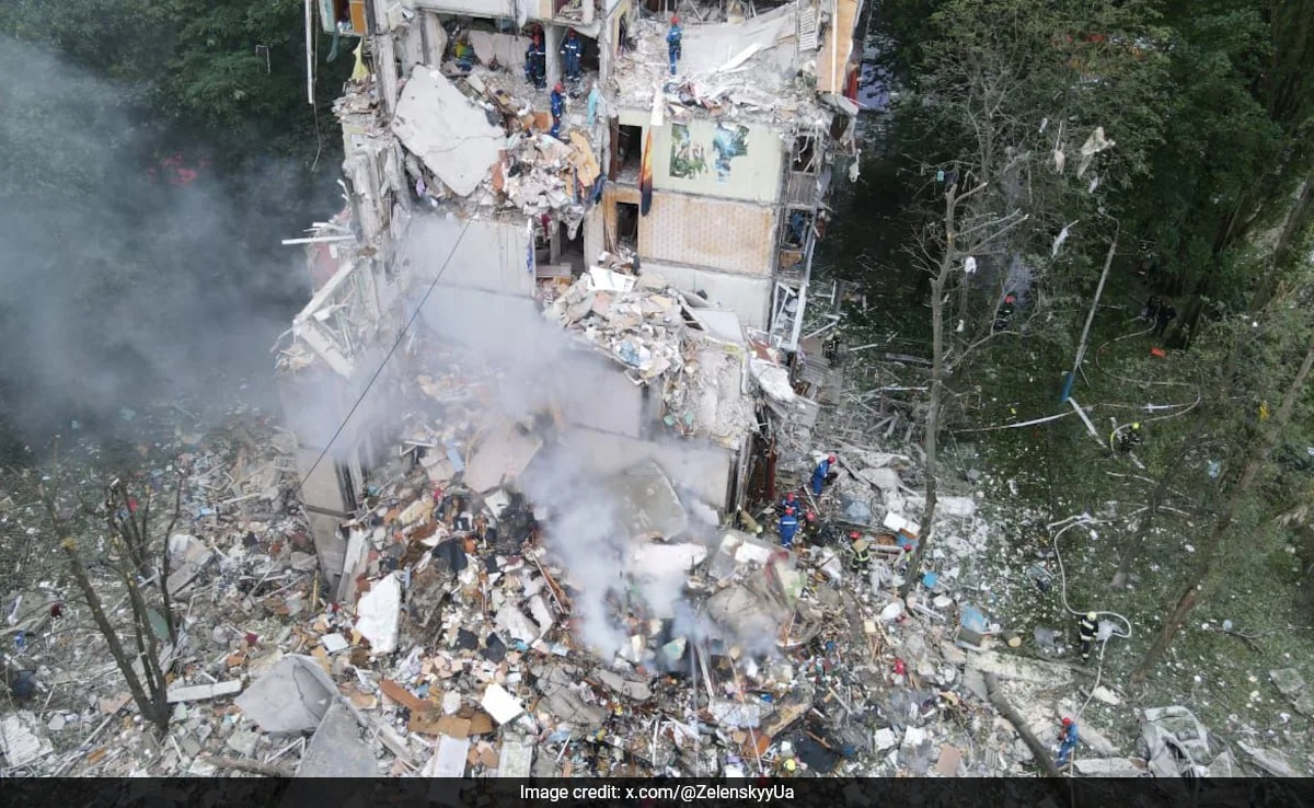Russian Strikes in Kyiv Kill 26, Including Young Children