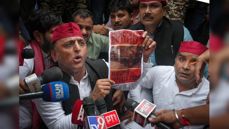 राहुल भी थे और प्रियंका भी थी, लेकिन जानिए आज विपक्ष के मार्च का 'मैन ऑफ द मैच' क्यों ले गए अखिलेश