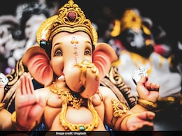 Ganesh Chaturthi 2025 :बाप्पाच्या प्राणप्रतिष्ठेसाठी गुरुजी भेटत नाहीये? घरच्या घरीच करा पूजा, पाहा हे 3 Video Ganesh Chaturthi 2025 :बाप्पाच्या प्राणप्रतिष्ठेसाठी गुरुजी भेटत नाहीये? घरच्या घरीच करा पूजा, पाहा हे 3 Video