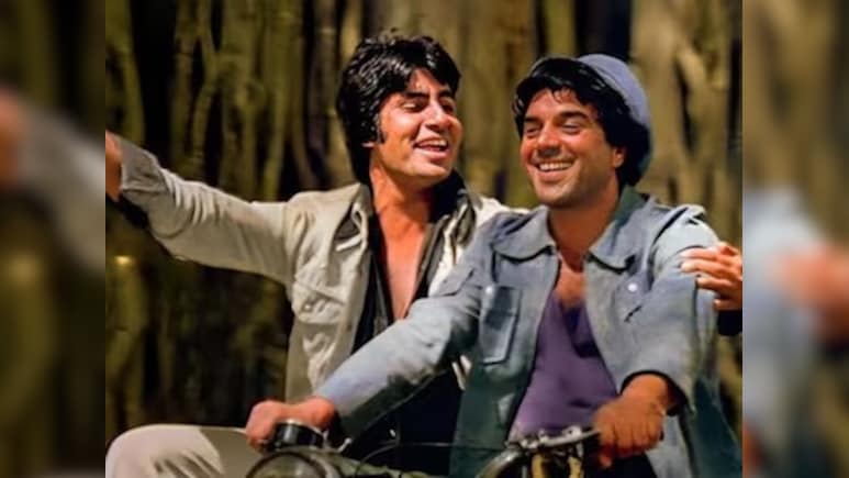 50 साल बाद भी जिंदा है 'शोले' का जादू, किरदार, संवाद और दोस्ती बनी भारत की सामूहिक याद 50 साल बाद भी जिंदा है 'शोले' का जादू, किरदार, संवाद और दोस्ती बनी भारत की सामूहिक याद