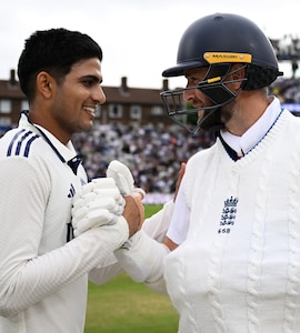 Chris Woakes Reveals On-Field Chat With Shubman Gill After Batting With Injury: Brave...