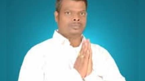 नगर पंचायत अध्यक्ष पुलिस हिरासत में, महिला से छेड़छाड़ के लगे हैं आरोप, समर्थकों ने घेरा थाना