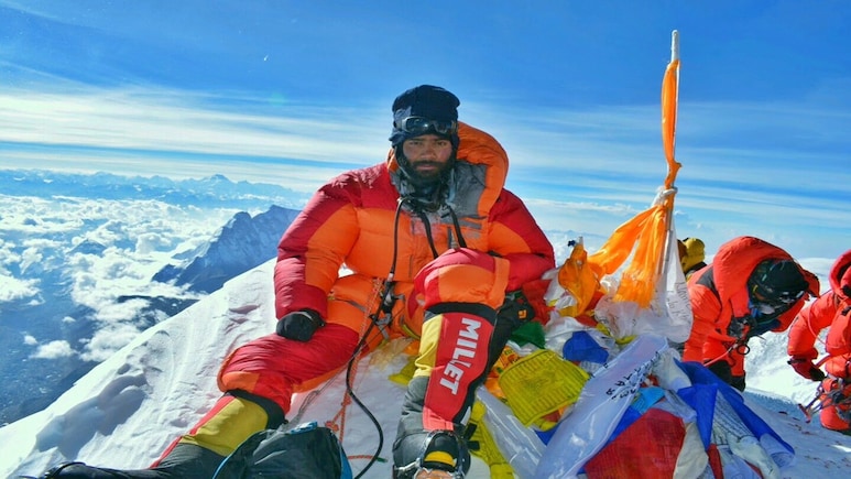 Vikram Award: 20 की उम्र में घर गिरवी रखकर फतह किया एवरेस्ट; अफसरों की अनदेखी, नहीं मिला शीर्ष खेल अवॉर्ड Vikram Award: 20 की उम्र में घर गिरवी रखकर फतह किया एवरेस्ट; अफसरों की अनदेखी, नहीं मिला शीर्ष खेल अवॉर्ड