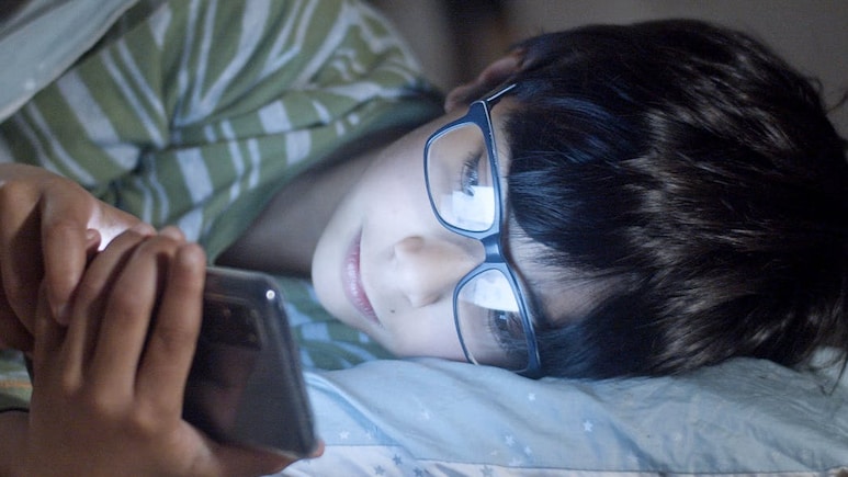 Screen Addiction: Doctor Explains The Silent Crisis Among Youth Screen Addiction: Doctor Explains The Silent Crisis Among Youth
