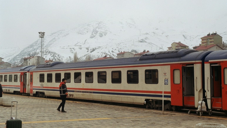 रेलवे में निकली 368 पदों पर भर्ती, इस तारीख से शुरू हो जाएगा आवेदन
