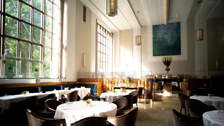 World's First "Vegan" Restaurant To Win 3 Michelin Stars Will Serve Meat Again World's First "Vegan" Restaurant To Win 3 Michelin Stars Will Serve Meat Again