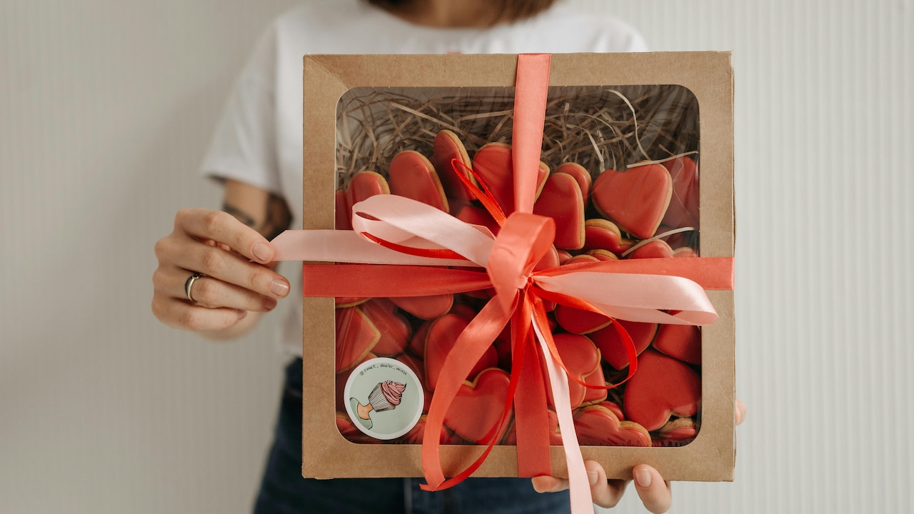 Explore healthy snack options to gift on Raksha Badhan
