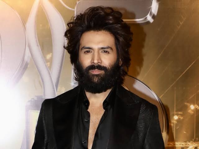 FWICE Warns Kartik Aaryan Over Participation In Azadi Utsav Organised By Pakistani-Owned Restaurant