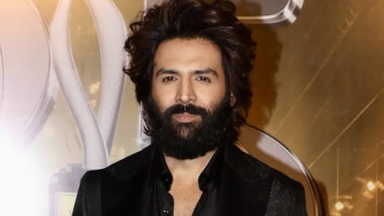 FWICE Warns Kartik Aaryan Over Participation In Azadi Utsav Organised By Pakistani-Owned Restaurant