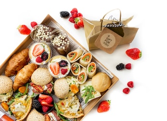 Top 9 Dessert Gifts That Every Partner With A Sweet Tooth Will Adore Top 9 Dessert Gifts That Every Partner With A Sweet Tooth Will Adore