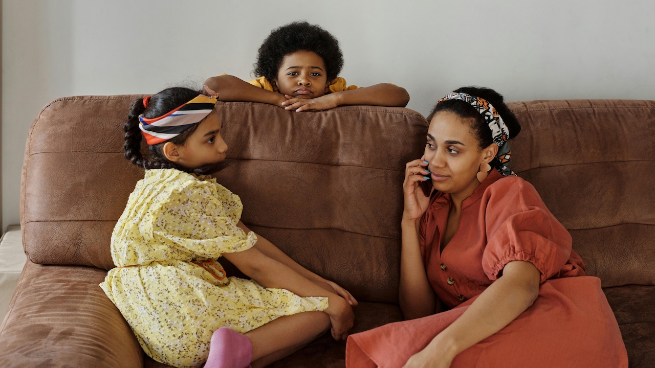 Heres how to change your kids look with just a hairband