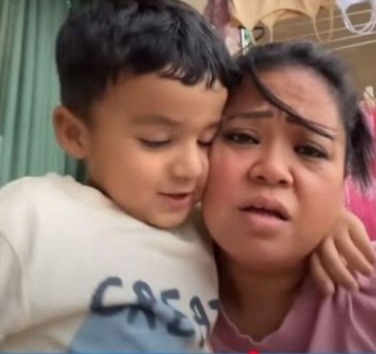 भारती सिंह ने वायरल गुड़िया को लगाई आग, बेटे की डरावनी हरकतों से घबराईं कॉमेडियन, बोलीं- ये शापित है