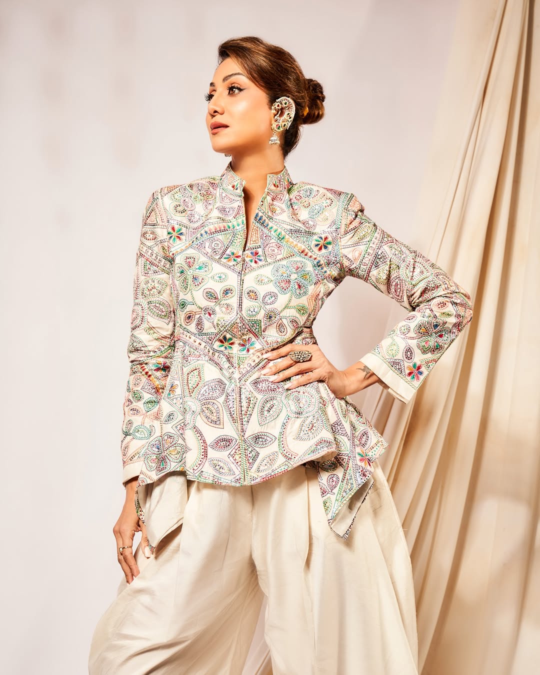 Shilpa Shetty Brings "Big <i>Jhumka</i> Energy" To Her Latest Indo-Western Outfit