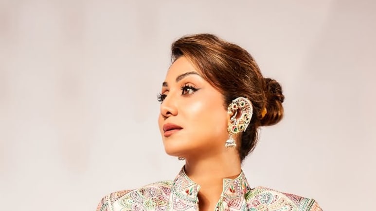 Shilpa Shetty Brings "Big <i>Jhumka</i> Energy" To Her Latest Indo-Western Outfit
