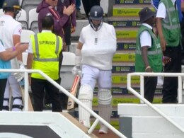 Chris Woakes Braves Dislocated Shoulder, Comes Out To Bat Wearing A Sling - Video Chris Woakes Braves Dislocated Shoulder, Comes Out To Bat Wearing A Sling - Video