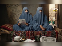 Pakistani Voters in Bihar: फिरायला आली, प्रेमात पडली, पाकिस्तानी महिला थेट भारतीय मतदार झाली Pakistani Voters in Bihar: फिरायला आली, प्रेमात पडली, पाकिस्तानी महिला थेट भारतीय मतदार झाली