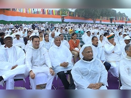 जेपी नड्डा, हरिवंश, अर्जुन राम मेघवाल… लाल किले में बारिश, रेनकोट में नजर आए कई नेता जेपी नड्डा, हरिवंश, अर्जुन राम मेघवाल… लाल किले में बारिश, रेनकोट में नजर आए कई नेता