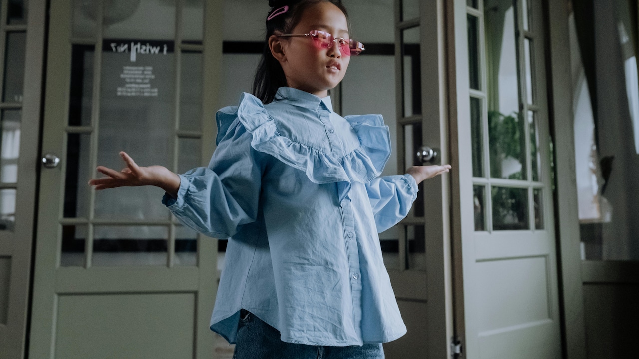 Shop cute frill tops for your kids on Myntra