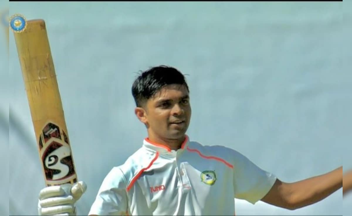 Duleep Trophy: सेंट्रल जोन के दानिश मालेवर ने रचा इतिहास, 81 साल में यह बड़ा फैसला लेने वाले पहले भारतीय