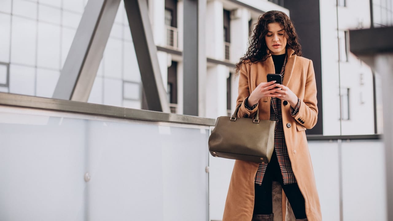 Get stunning handbags to carry anywhere you go during the Right To Fashion Sale