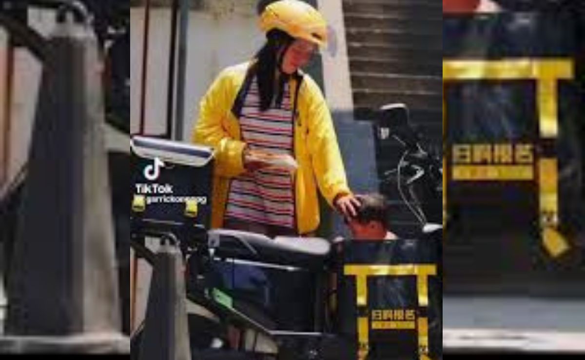 Chinese Mother Delivers Food With Sick Daughter In Meal Box, Wins Hearts Online