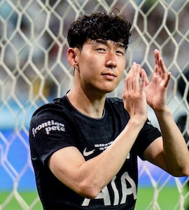 Son Heung-Min Draws Fans To Airport Despite Los Angeles FC Deal Not Official