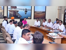 दिया कुमारी ने ली 3 घंटे लंबी मैराथन बैठक, टूटी सड़कें... वंदे भारत ट्रेन समेत कई मुद्दों पर चर्चा