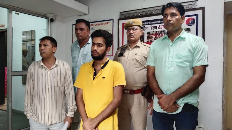 जयपुर: बैंक के बाहर 9.55 लाख की लूट का खुलासा, अंतरराष्ट्रीय साइबर ठगी गिरोह से जुड़ा हुआ मास्टरमाइंड गिरफ्तार 