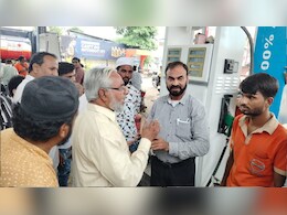 पेट्रोल पंप पर उपभोक्ता ने पकड़ी बड़ी चोरी, एक बूंद पेट्रोल गिरा नहीं  और 18 रुपये 36 पैसे बताने लगी मशीन