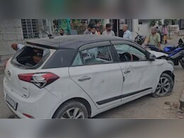 "मैं DSP का बेटा हूं, देख लूंगा", गर्लफ्रेंड के साथ कार में आपत्तिजनक स्थिति में पकड़ा तो हुआ आग बबूला "मैं DSP का बेटा हूं, देख लूंगा", गर्लफ्रेंड के साथ कार में आपत्तिजनक स्थिति में पकड़ा तो हुआ आग बबूला