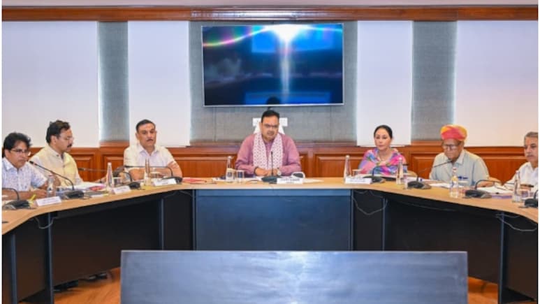 राजस्थान में खाद की किल्लत को लेकर CM का बड़ा एक्शन, सुनकर किसानों के चेहरे खिल गए! राजस्थान में खाद की किल्लत को लेकर CM का बड़ा एक्शन, सुनकर किसानों के चेहरे खिल गए!