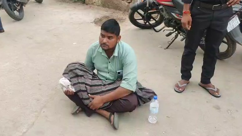 Rajasthan: भरतपुर में डॉक्टरों की लापरवाही से 4 साल के मासूम की मौत! बच्चे के शव को लेकर धरने पर बैठे परिजन