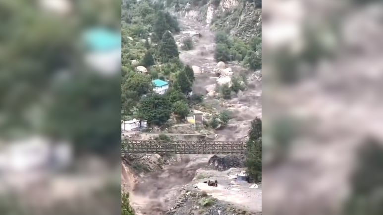 उत्तराखंड के बाद हिमाचल में भी Cloud burst, तांगलिंग नाले में बादल फटने आई बाढ़ उत्तराखंड के बाद हिमाचल में भी Cloud burst, तांगलिंग नाले में बादल फटने आई बाढ़