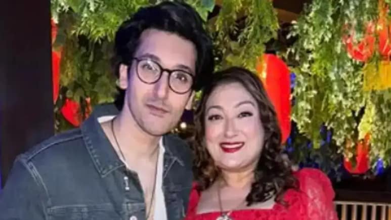 Govinda's Wife Sunita Ahuja Says Their Son Yash Will Have A Better Debut Than <i>Saiyaara</i> Govinda's Wife Sunita Ahuja Says Their Son Yash Will Have A Better Debut Than <i>Saiyaara</i>