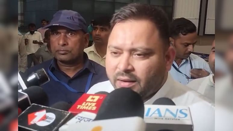 यही फंसाते हैं, यही बचाते हैं... CM नीतीश की बाहुबलियों से मुलाकात पर तेजस्वी यादव का तंज यही फंसाते हैं, यही बचाते हैं... CM नीतीश की बाहुबलियों से मुलाकात पर तेजस्वी यादव का तंज