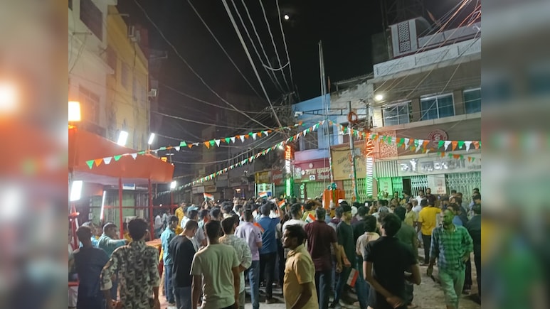 पूर्णिया के झंडा चौक पर आधी रात को फहराया जाता है राष्ट्रीय झंडा, वजह जान हो जाएंगे हैरान
