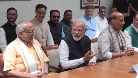 उपराष्ट्रपति उम्मीदवार सीपी राधाकृष्णन ने किया नामांकन, पीएम मोदी बने प्रस्तावक, NDA ने दिखाई ताकत