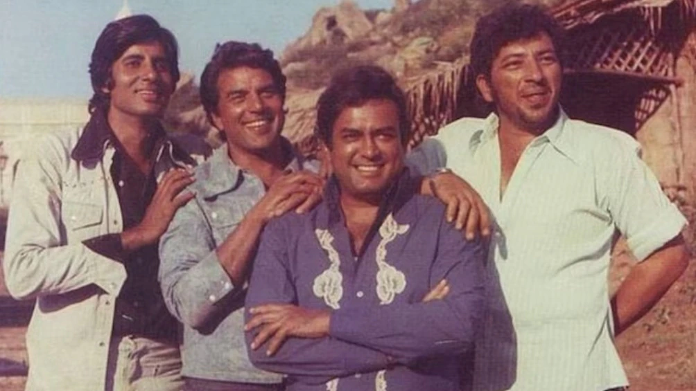 During <i>Sholay</i> Screening At Minerva Theatre In Mumbai, The Screen Went Dark. What Director Ramesh Sippy Did