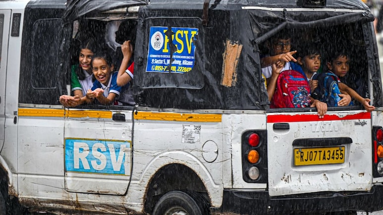Rajasthan Rain: राजस्थान में फिर होगी बादलों की मेहरबान, 48 घंटे बाद शुरू होगा मानसून का तीसरा दौर