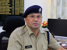 बाड़मेर SP को सेना ने किया सम्मानित, ऑपरेशन सिंदूर के दौरान सेना के साथ मिलकर किया था काम बाड़मेर SP को सेना ने किया सम्मानित, ऑपरेशन सिंदूर के दौरान सेना के साथ मिलकर किया था काम