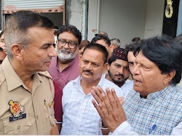 यूपी के फिरोजाबाद में कब्रिस्तान पर सियासी घमासान, सपा सांसद बोले- साजिश रच रहा है प्रशासन यूपी के फिरोजाबाद में कब्रिस्तान पर सियासी घमासान, सपा सांसद बोले- साजिश रच रहा है प्रशासन